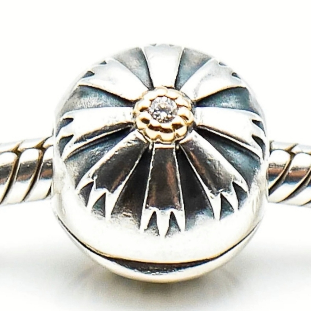 PAIR of Pandora clips 14K accent retired "Flower friendship " - Picture 4 of 16